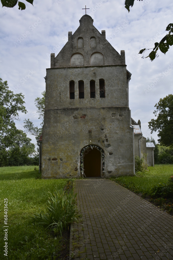 Die Dorfkirche in Klopotowo