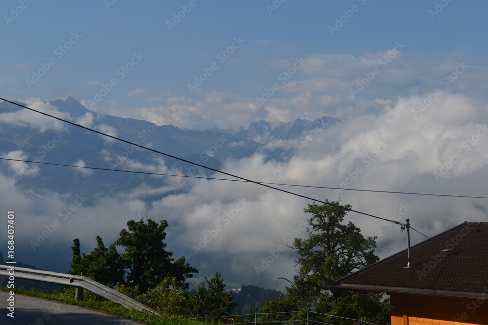 Berglandschaft mit Wolken