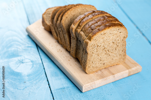 Slices of bread on the kitchen cutting board