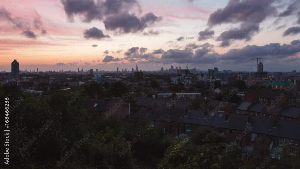 Day to night time-lapse of London in Summer. Fairly cloudy sky.
The whole city is visible. Day to night time-lapse of London in Summer. Fairly cloudy sky.
The whole city is visible.