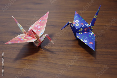 折り紙、鶴、赤、青、千代紙