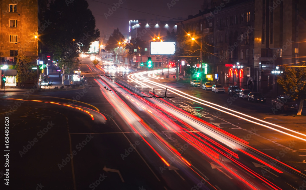 Fototapeta premium Night traffic in the city
