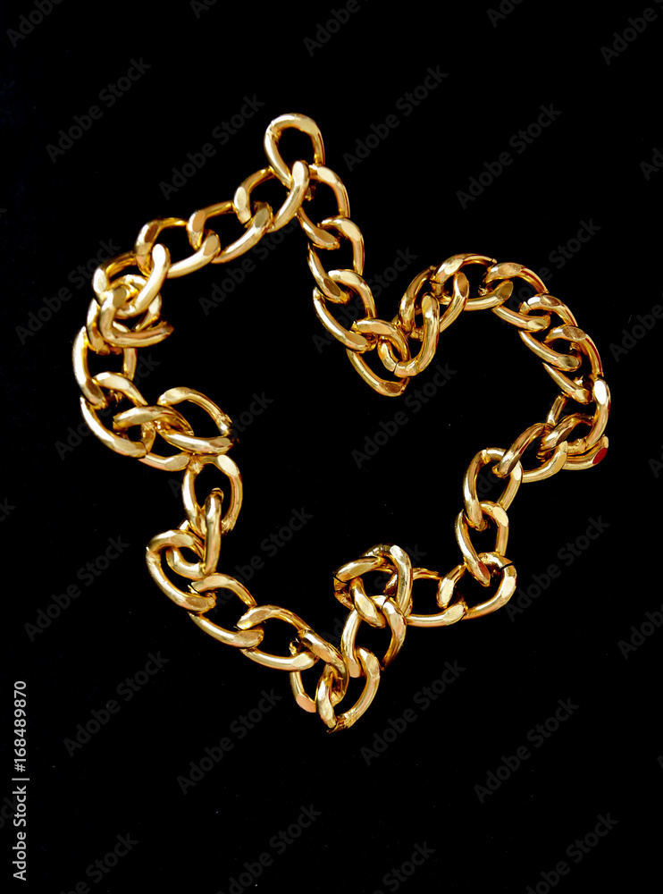 Obraz premium golden chain isolated