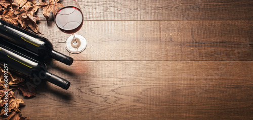 Fotografia Tasting excellent red wine