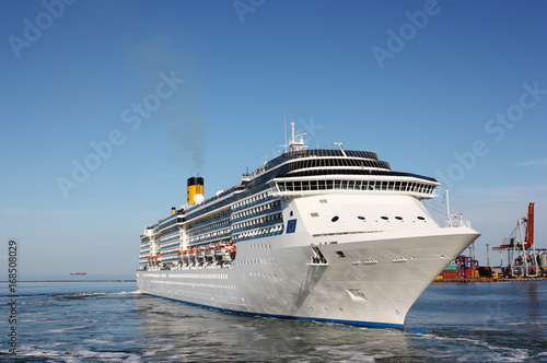luxury white cruise ship © NaDi