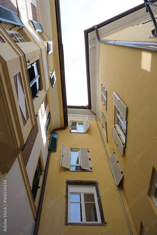 Fototapeta premium Historische Altstadt von Meran / Südtirol