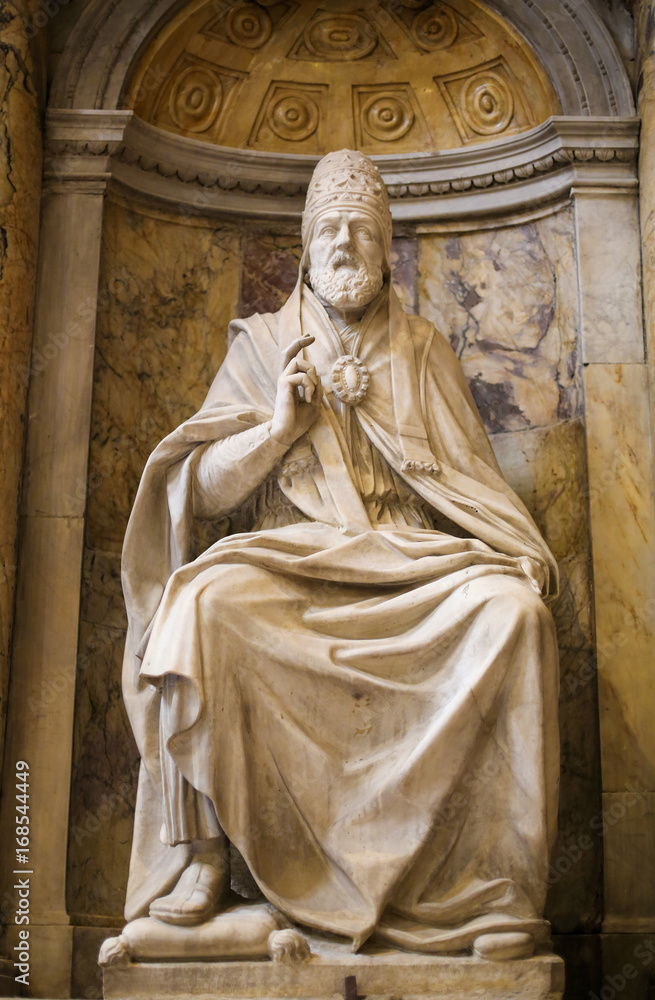 Statue of Pope Marcellus II in Siena Cathedral, Italy