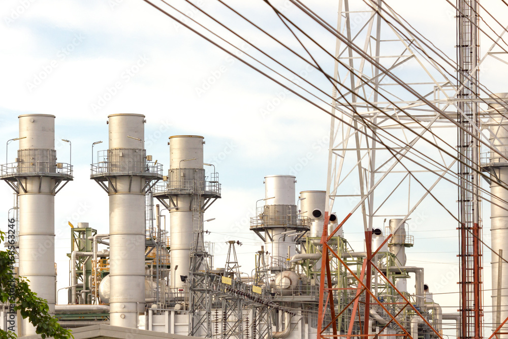 Obraz premium Refinery tower in petroleum 