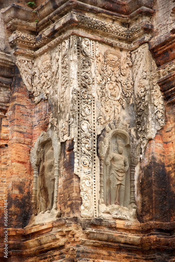 Preah Ko temple ruins