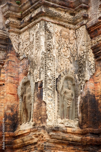Preah Ko temple ruins