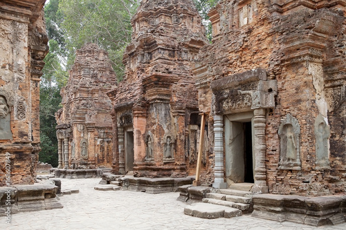 Preah Ko temple ruins