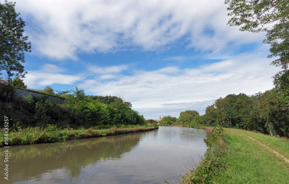 Canal de Briare dans le Loiret Canal de Briare dans le Loiret