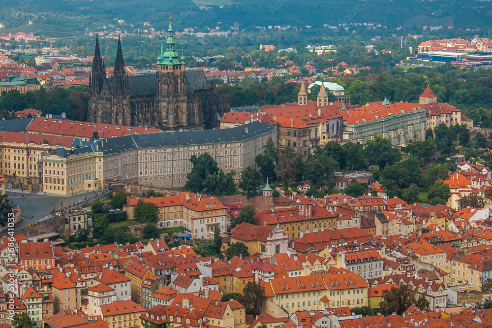 Veduta aerea del castello e della cattedrale di San Vito a Praga
