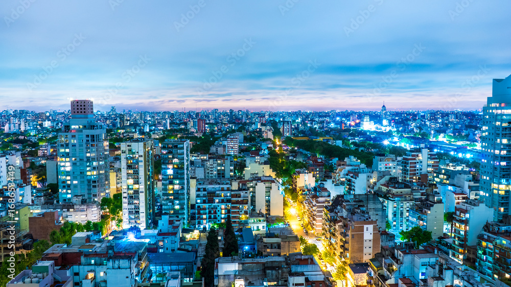 Obraz premium The skyline of Buenos Aires 