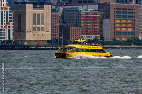 New York Water Taxi © alberto