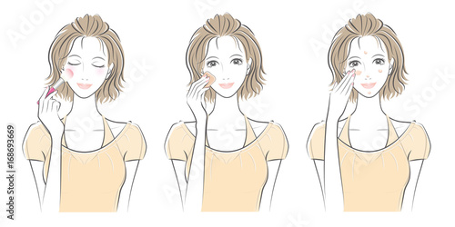 化粧をする女性