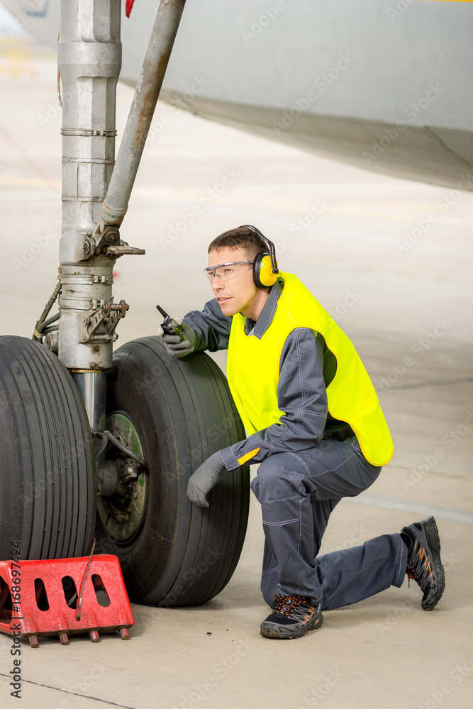 airport worker mechanic airport worker mechanic