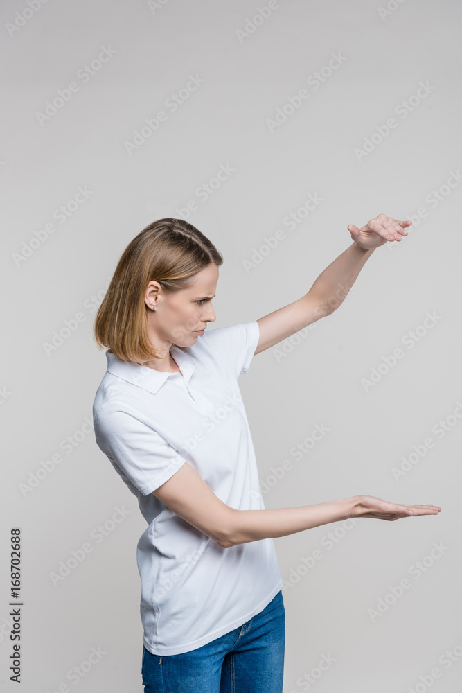 gesturing confused woman gesturing confused woman
