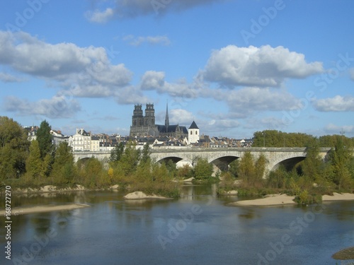 La loire à Orléans, Loiret, France © Fabien