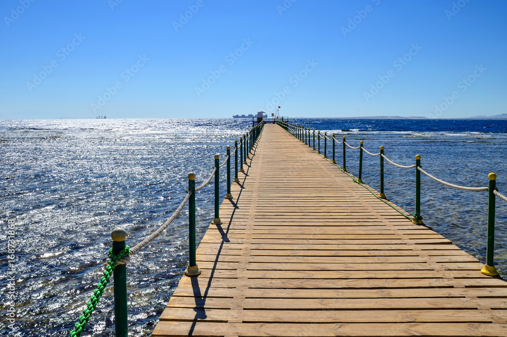 Fototapeta premium Pier at sea