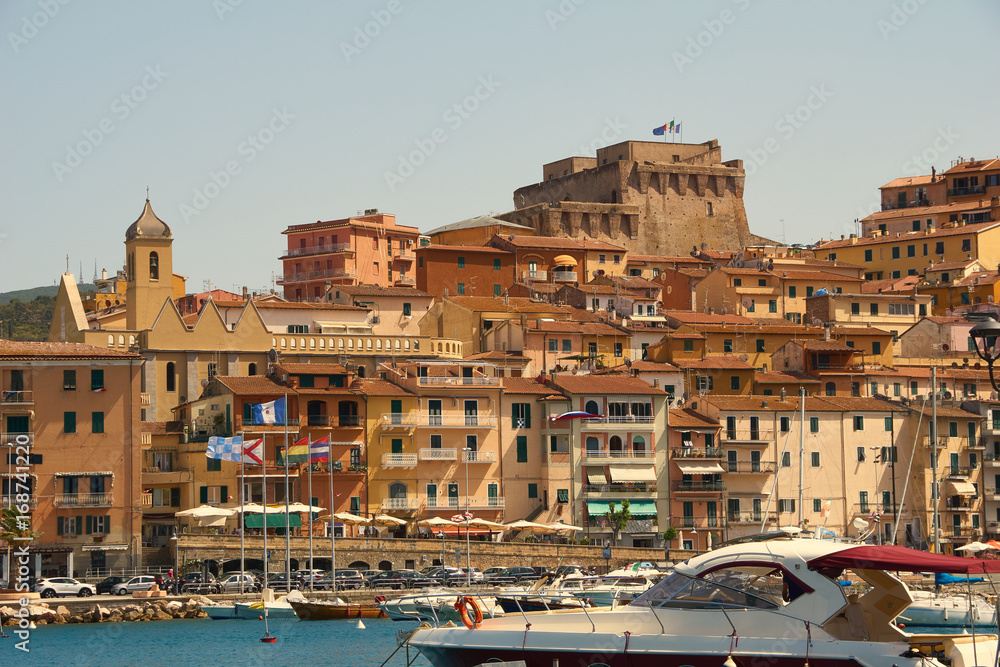 The port of Porto Santo Stefano with its Fortress