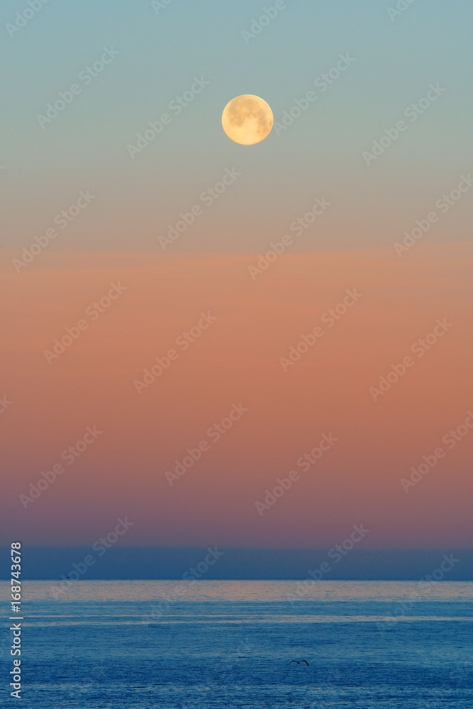 Moonset Riomaggiore in Cinque Terre