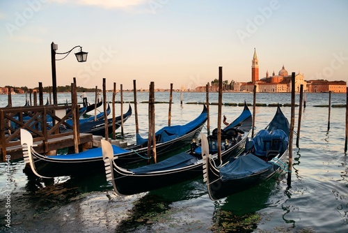 Gondola and San Giorgio Maggiore island © rabbit75_fot