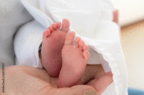 赤ちゃんの足