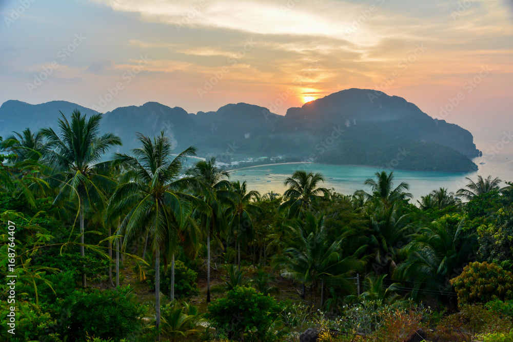 sunset, Phi Phi Islands are a small archipelago in the Andaman Sea, belonging to the Thai province of Krabi in the south of the country sunset, Phi Phi Islands are a small archipelago in the Andaman Sea, belonging to the Thai province of Krabi in the south of the country