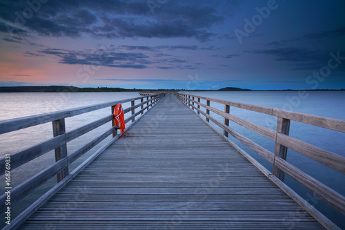 lange Seebrücke - Holzsteg auf dem Wasser