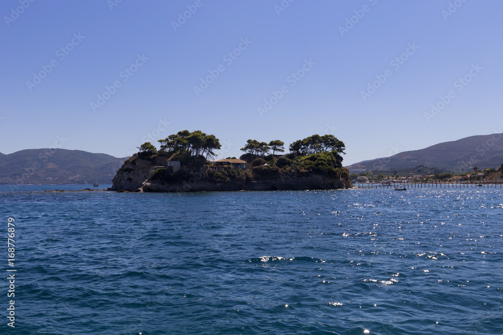 Sunny view of the Cameo Island Sunny view of the Cameo Island