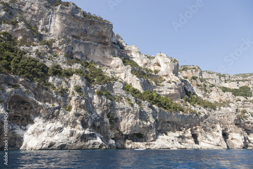 Italien Sardinien Bergkulisse Küste Landschaft