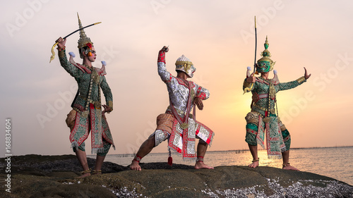 Obraz na plátně Hanuman,Art culture Thailand Dancing in masked Khon Hanuman in Literature Ramayana