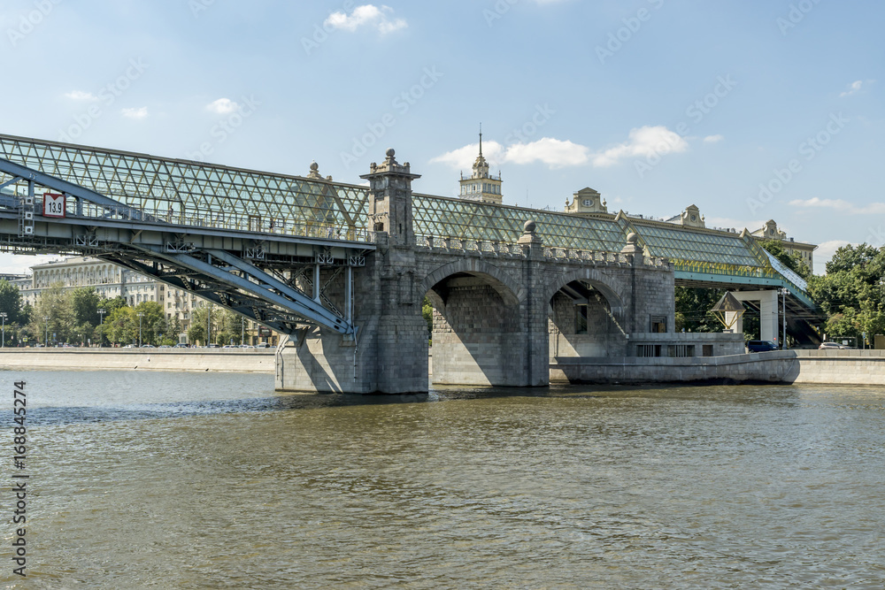  Pushkinskiy bridge over Moscow river