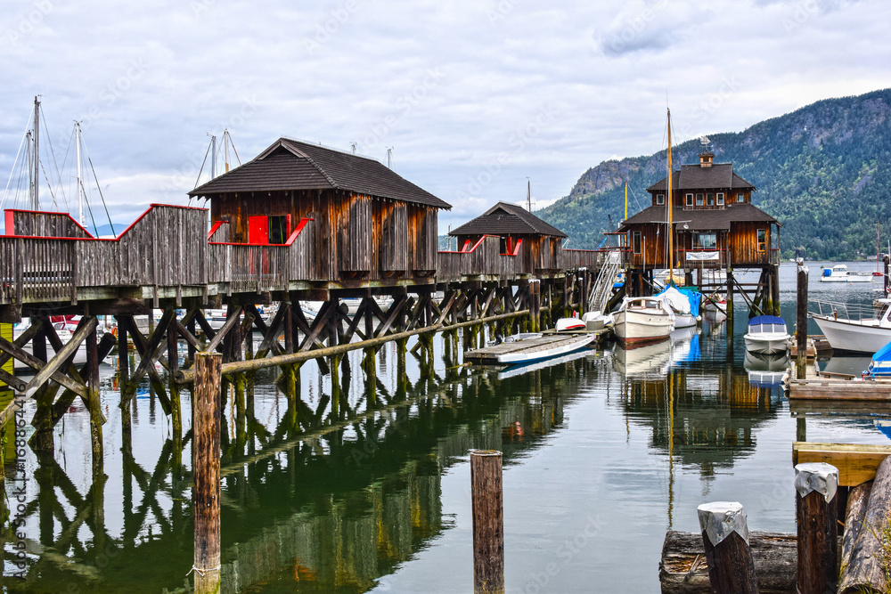 Fototapeta premium Cowichan Bay, marina, Vancouver Island, Canada