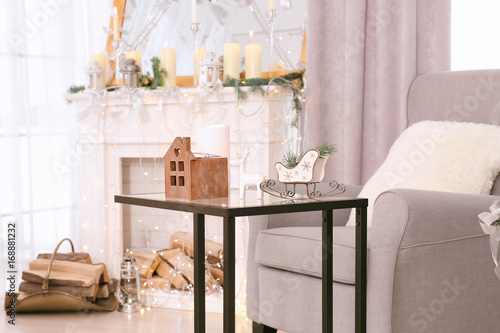 Table with Christmas decora...