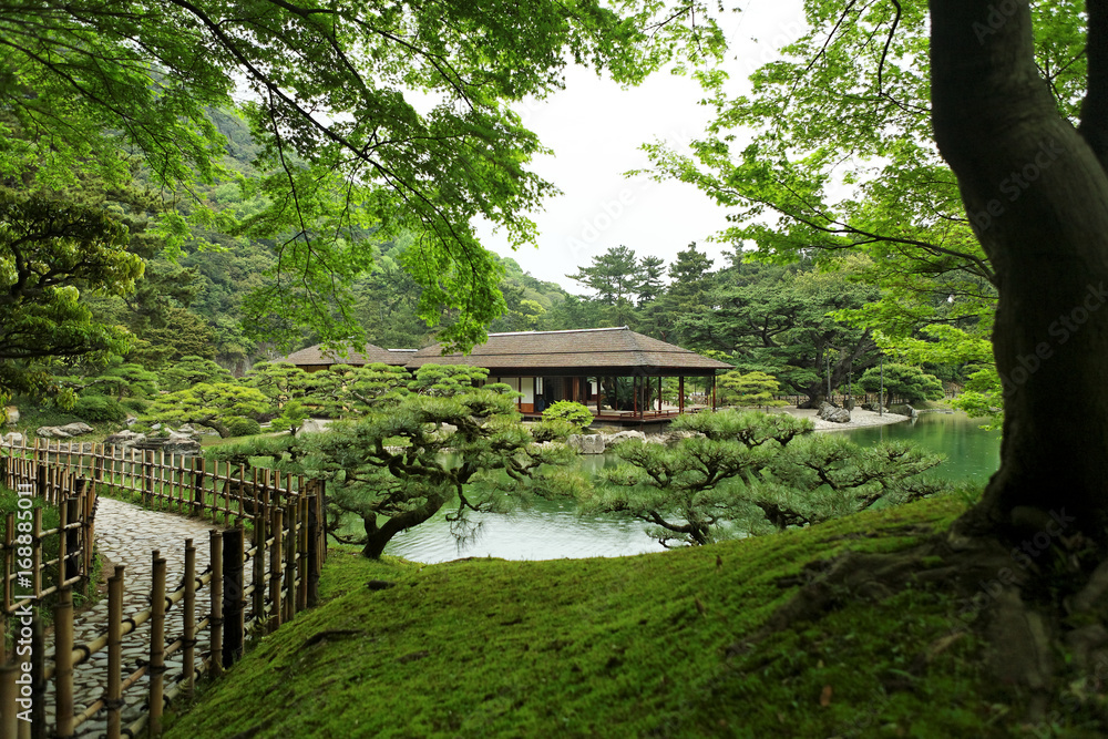 Maison et jardin  japonais