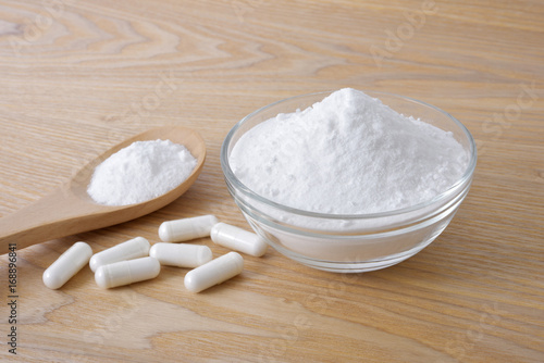 Quadro su tela Taurine - powder and capsule