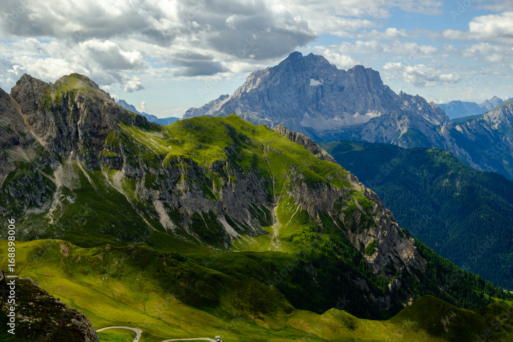 Bergwandern auf dem Dolomiten Höhenweg 1, Alta Via 1, Italien