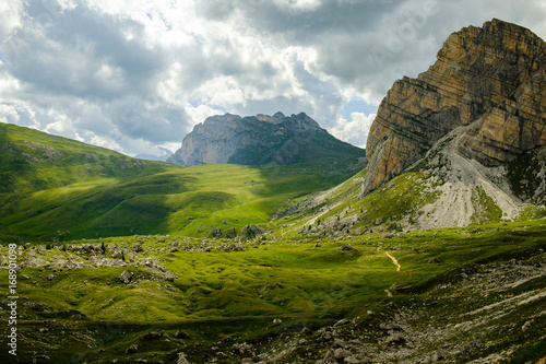 Bergwandern auf dem Dolomiten Höhenweg 1, Alta Via 1, Italien