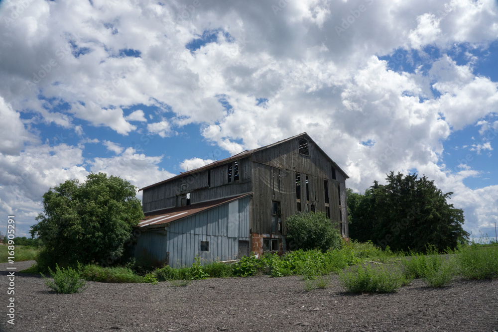 Abandoned Barn Abandoned Barn