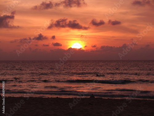 Sonnenuntergang am Strand von Karon - Phuket