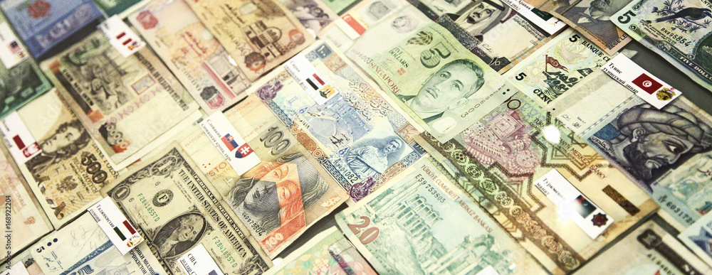 Verschiedene Banknoten aus aller Welt