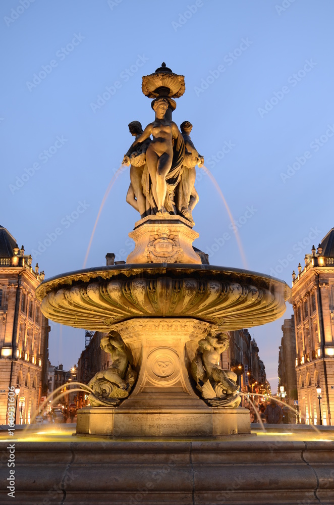 Fontaine des Trois Grâces de la place de la Bourse à Bordeaux