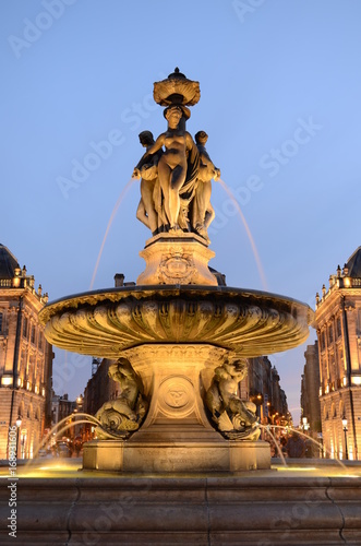 Fontaine des Trois Grâces de la place de la Bourse à Bordeaux