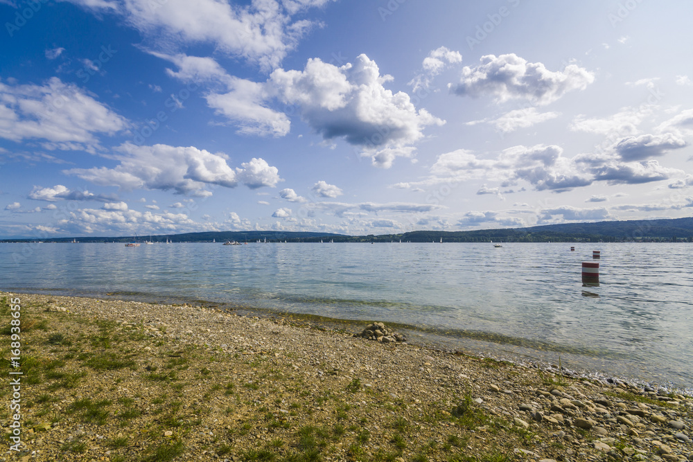 Sommer Urlaub Bodensee blauer Himmel und Wolkenstimmung Sommer Urlaub Bodensee blauer Himmel und Wolkenstimmung