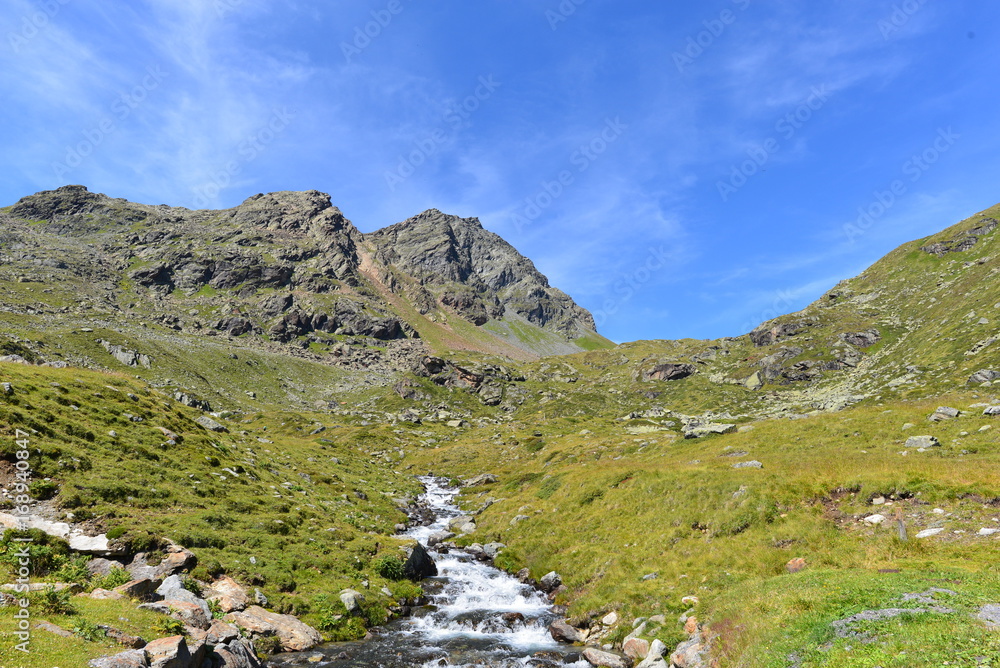 Fototapeta premium Krummgampenbach im Kaunertal - Ötztaler Alpen 