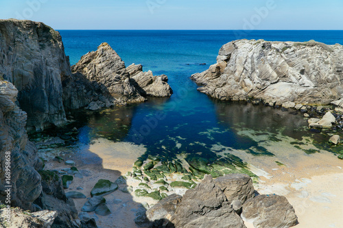 Strandwanderung in Quiberon in der Bretagne photo