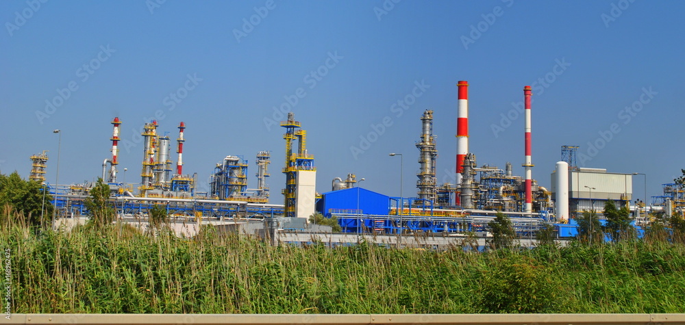 Obraz premium Zakłady chemiczne