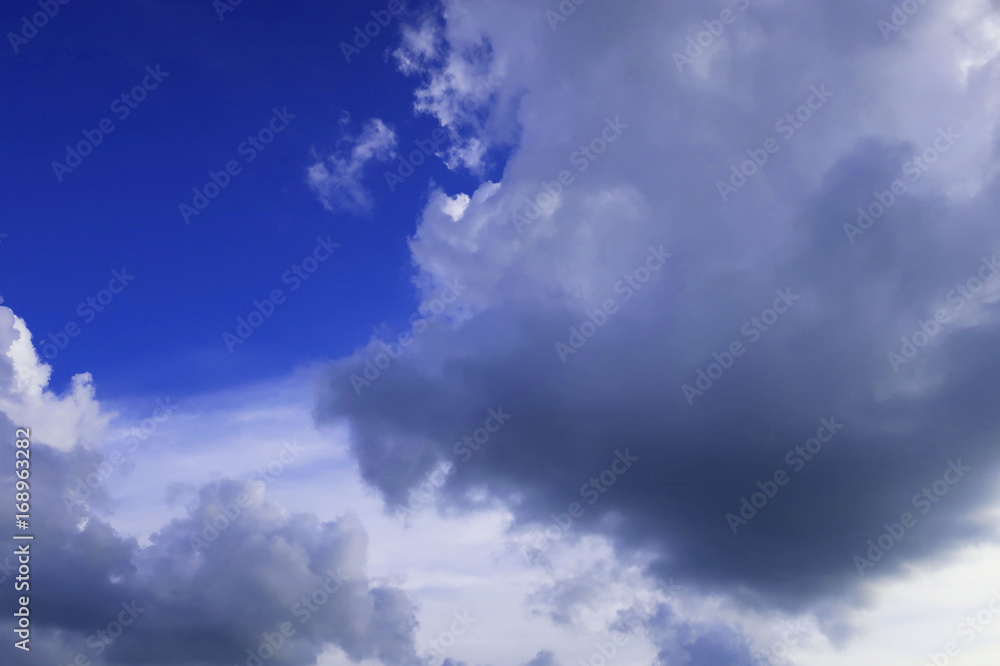 Beautiful clouds in the sky Beautiful clouds in the sky
